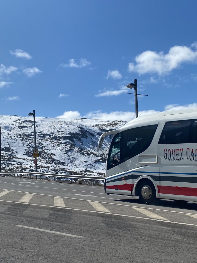 Autobús de 55 plazas de Autocares Gómez Carmona