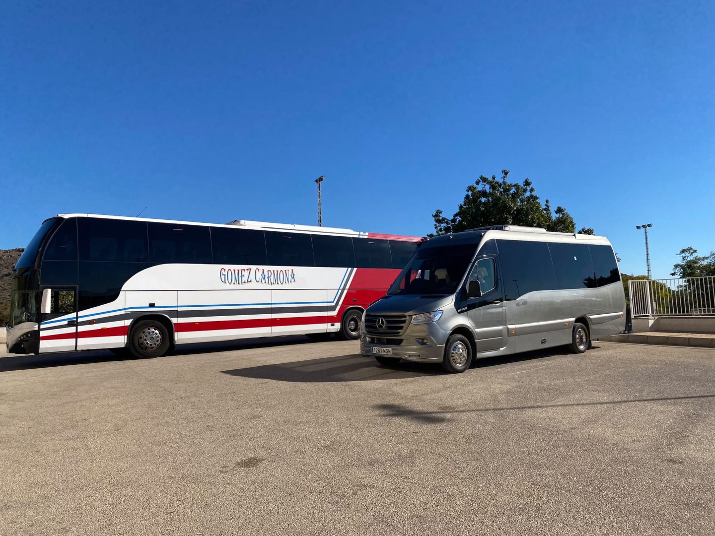 Autobus de 72 y 19 plazas de Autocares Gómez Carmona
